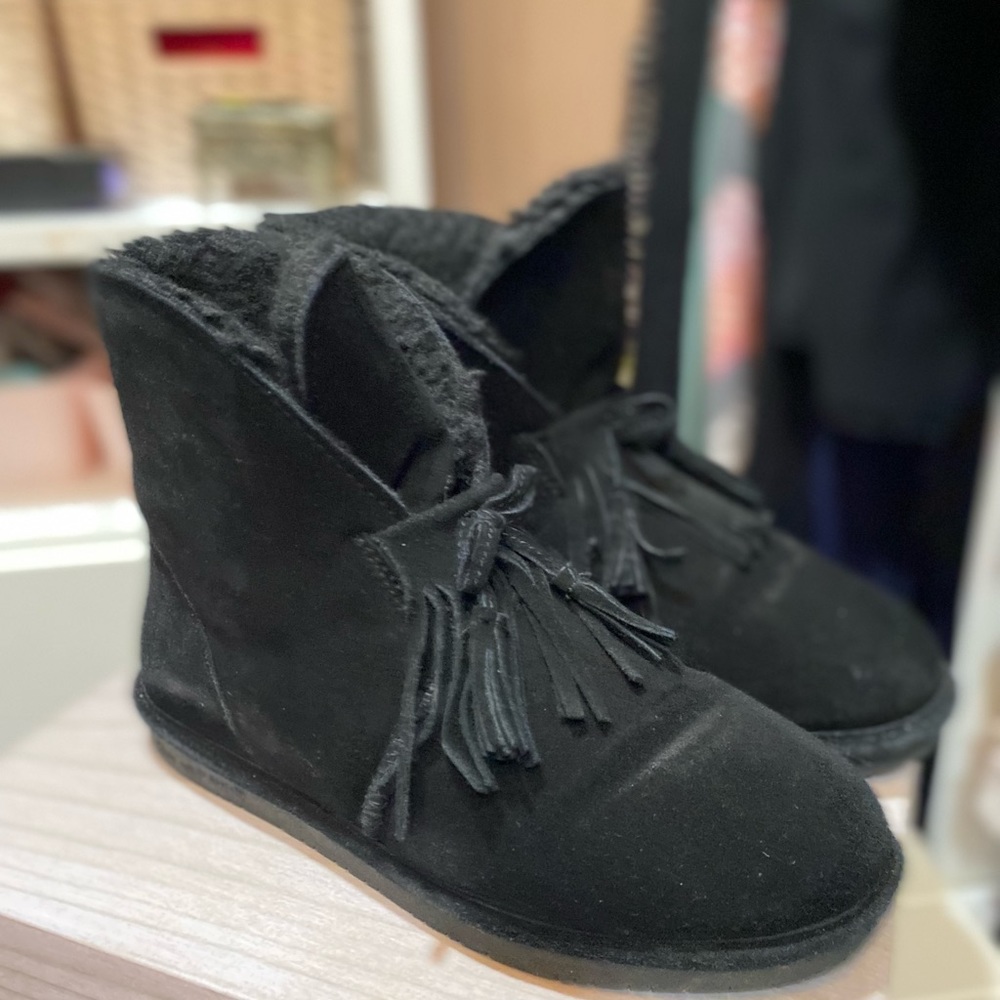 Bearpaw chukka booties